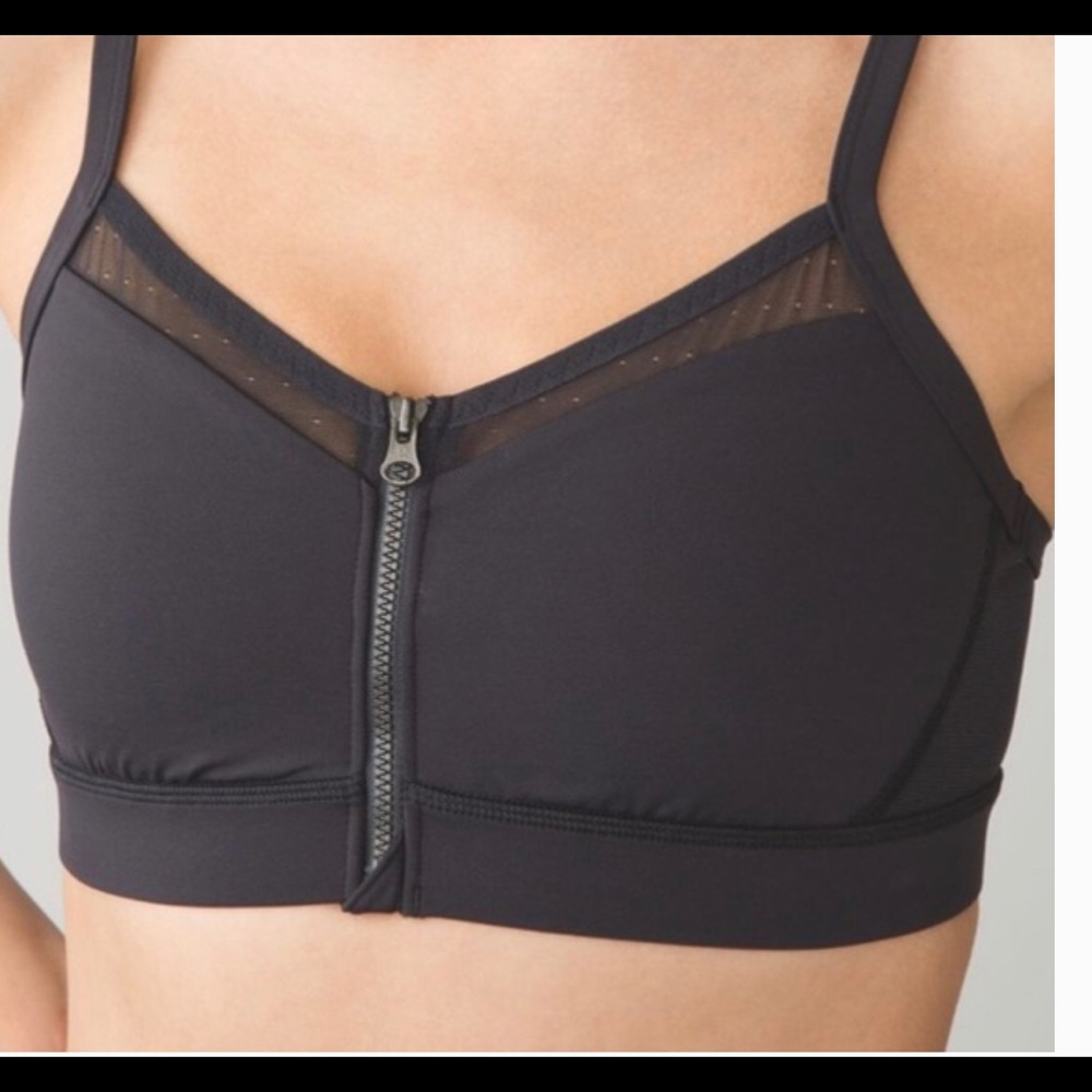 LuluLemon Black Strappy Front Zip Sports Bra Sz 6